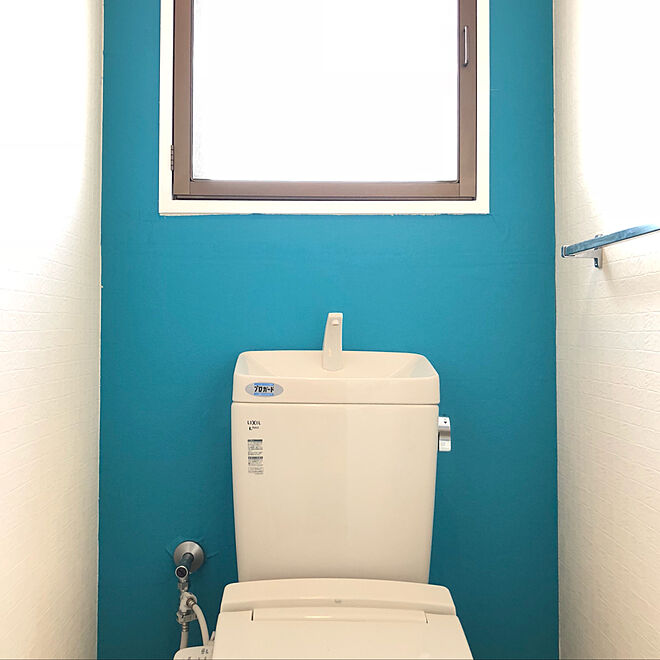 バス トイレ トイレの壁 ターコイズブルーの壁 ターコイズブルー 壁紙屋本舗 などのインテリア実例 18 05 17 46 26 Roomclip ルームクリップ