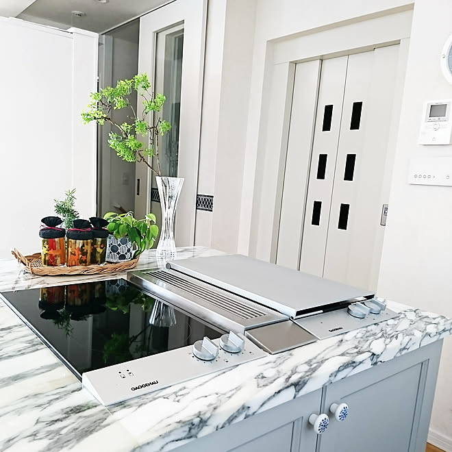 キッチン コンロ 10 9 水 Ihクッキングヒーター 下引き換気扇 などのインテリア実例 19 10 09 11 44 Roomclip ルームクリップ