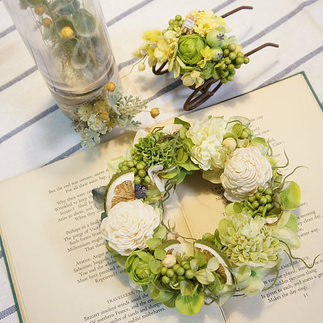 雑貨 フラワー雑貨 花雑貨 ナチュラル フラワーアレンジメント などのインテリア実例 18 06 07 08 55 42 Roomclip ルームクリップ