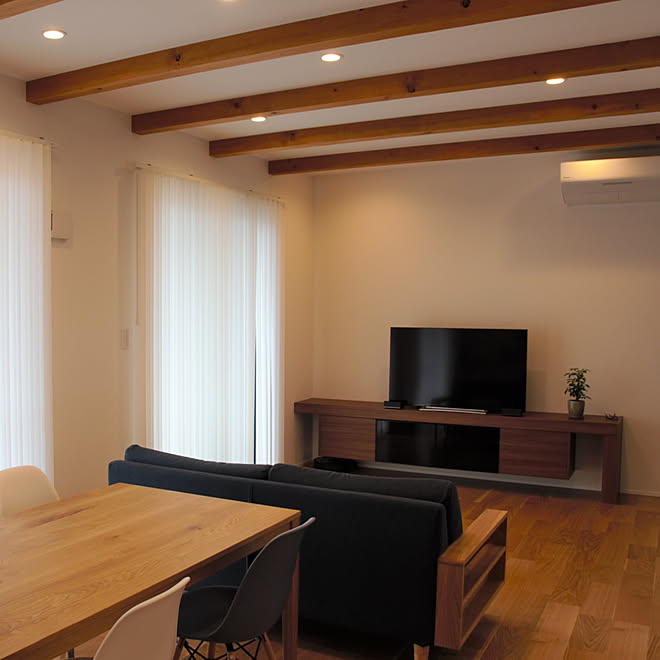 リビング ダイニングテーブル テレビボード 南海プライウッド 見せ梁 などのインテリア実例 19 06 22 23 26 58 Roomclip ルームクリップ