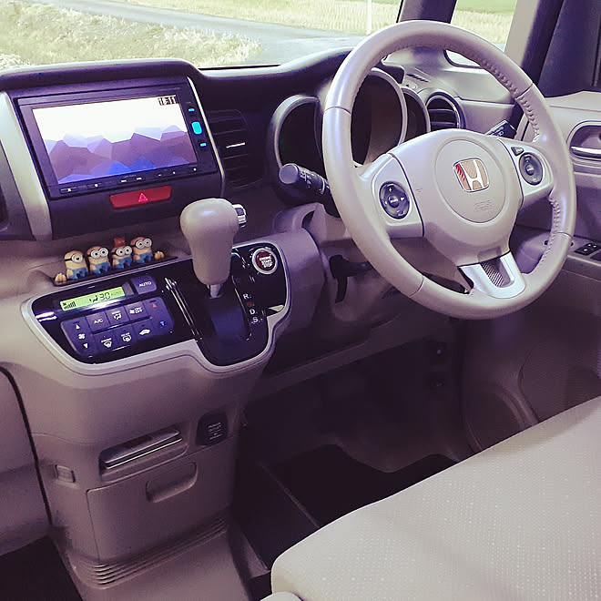 カーインテリア 通勤用 愛車 N Box ブラウン ベージュ などのインテリア実例 02 18 18 50 25 Roomclip ルームクリップ カーインテリア 通勤用 愛車 N Box ブラウン ベージュ などのインテリア実例 02 18 18 50 25 Roomclip ルームクリップ