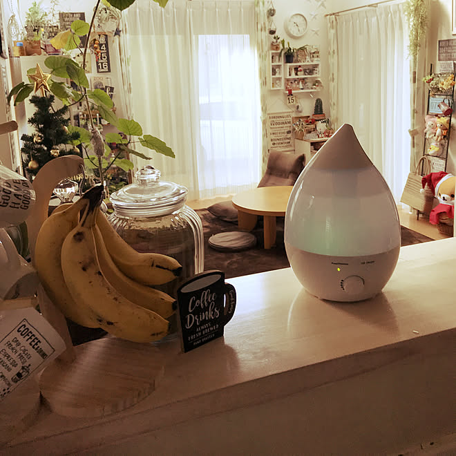 棚/無印のアロマオイル/アロマオイル/加湿器/加湿器 しずく&hellip;などのインテリア実例 20171123 103259