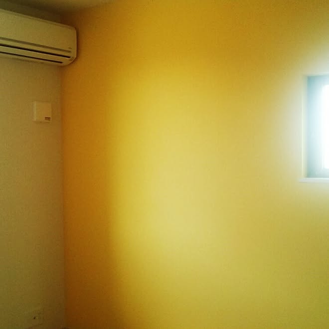壁 天井 黄色い壁 黄色の壁 黄色の部屋 新築アパートのインテリア実例 15 08 16 19 09 51 Roomclip ルームクリップ