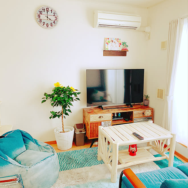 西海岸インテリアに憧れる デニムソファ デニム 猫と暮らす 賃貸 などのインテリア実例 07 05 22 03 08 Roomclip ルームクリップ