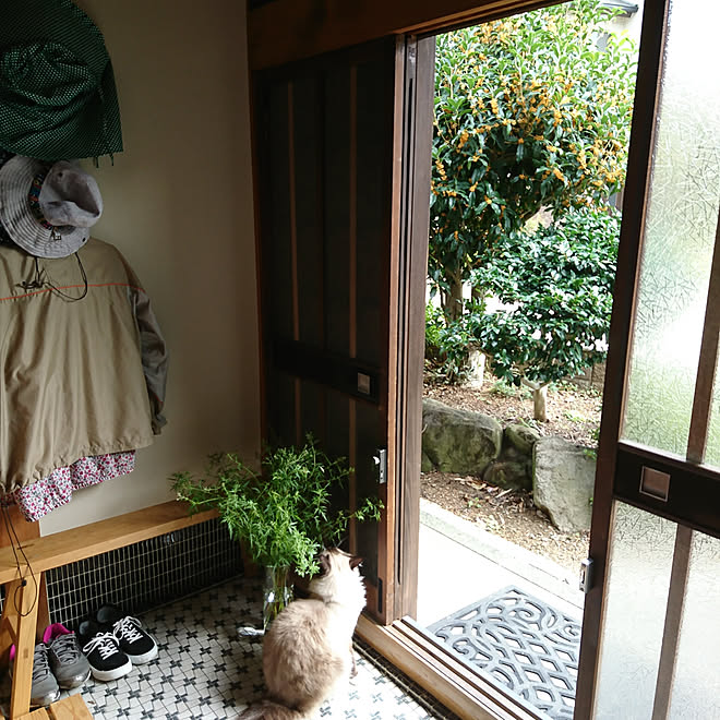 玄関 入り口 田舎暮らし 日本家屋 古民家 農作業 などのインテリア実例 18 10 05 10 30 37 Roomclip ルームクリップ