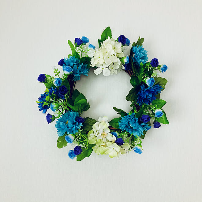 ダイソーの造花 おうち時間 手作りリース 花のある暮らし セリアの雑貨 などのインテリア実例 21 01 19 14 19 30 Roomclip ルームクリップ