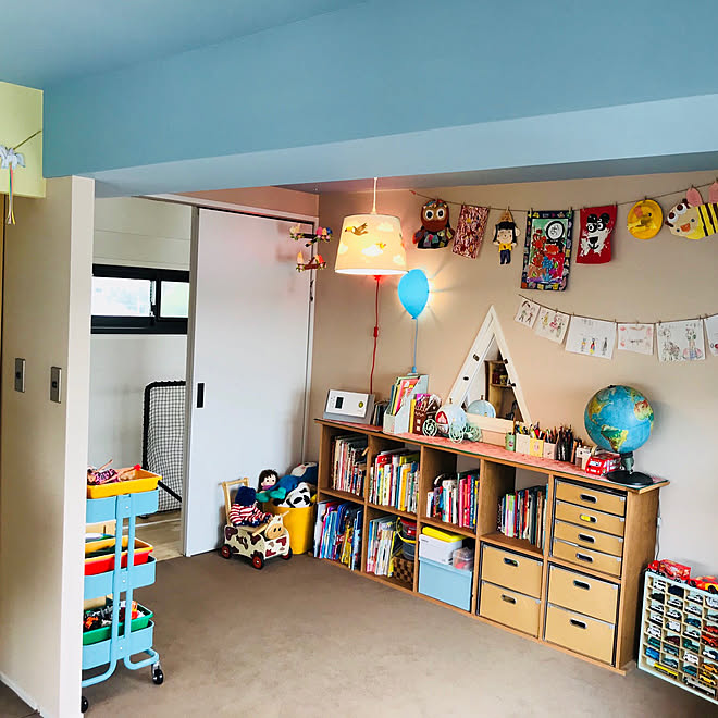 部屋全体/IKEA 照明/子ども部屋♡/三角窓は開きます/子どもの作品は壁に...などのインテリア実例 - 2018-08-11 11:23:29
