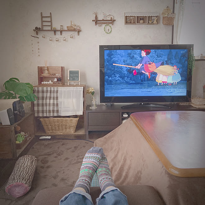 魔女の宅急便 セリア ダイソー アジサイフェイク 息子作の棚 などのインテリア実例 21 04 16 10 27 39 Roomclip ルームクリップ 魔女の宅急便 セリア ダイソー アジサイフェイク 息子作の棚 などのインテリア実例 21 04 16 10 27 39 Roomclip ルームクリップ