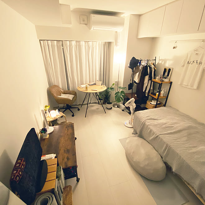 観葉植物のある暮らし 8畳1k 観葉植物 ナチュラル 一人暮らし などのインテリア実例 21 08 08 21 11 53 Roomclip ルームクリップ