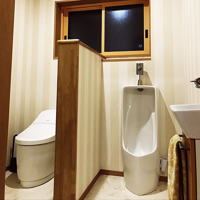 バス トイレ Lixilトイレ ニトリのトイレブラシ ストライプクロス ストライプの壁紙のインテリア実例 19 02 02 23 08 32 Roomclip ルームクリップ バス トイレ Lixilトイレ ニトリのトイレブラシ ストライプクロス ストライプの壁紙のインテリア実例 19 02 02 23 08 32 Roomclip ルームクリップ