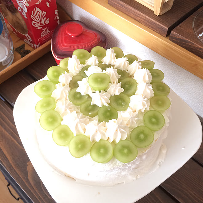 机 シャインマスカット 出来てる生クリーム 出来てるスポンジケーキ 手作り などのインテリア実例 18 08 22 02 11 Roomclip ルームクリップ