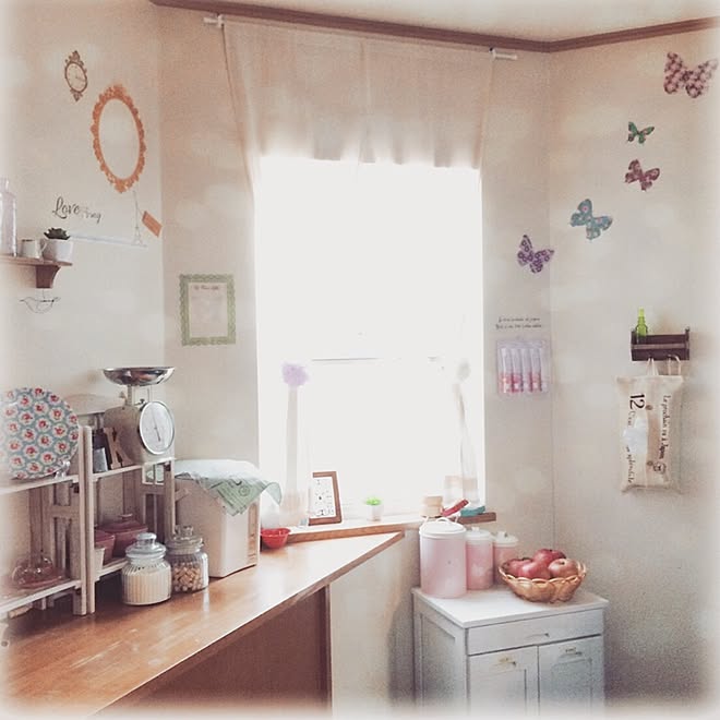 キッチン ガーリー 雑貨 ウォールステッカー 100均 などのインテリア実例 15 02 09 15 12 40 Roomclip ルームクリップ