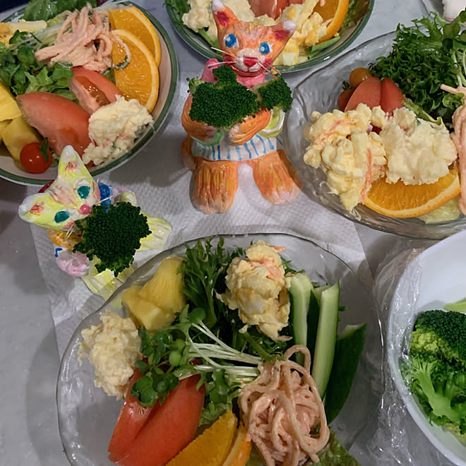 タラコスパゲティ ポテトサラダ マカロニサラダ Jijiちゃん猫のメイ Jijiちゃんの猫のメグ などのインテリア実例 21 12 10 07 28 02 Roomclip ルームクリップ
