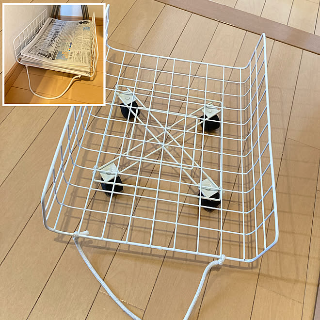 100均diy 紙袋のひも ワイヤーネット 新聞ストッカー キャスター付き収納 などのインテリア実例 21 08 19 41 25 Roomclip ルームクリップ