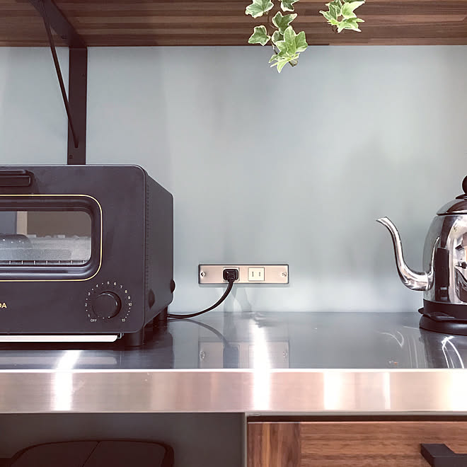 壁 天井 Panasonic コンセント Wn3852可動間仕切り用新金属プレート ラッセルホブス バルミューダ などのインテリア実例 18 07 09 17 43 31 Roomclip ルームクリップ