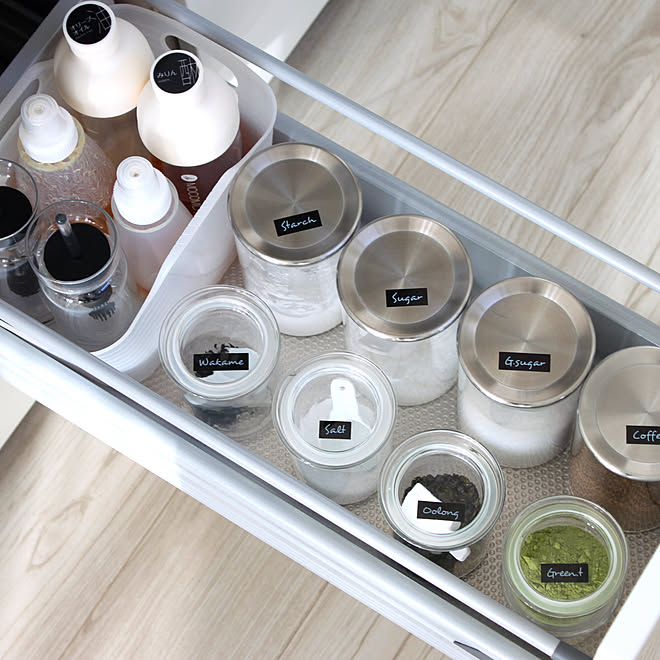 乾物収納 粉物収納 収納 調理台下引き出し リクシルキッチン などのインテリア実例 12 11 07 07 Roomclip ルームクリップ