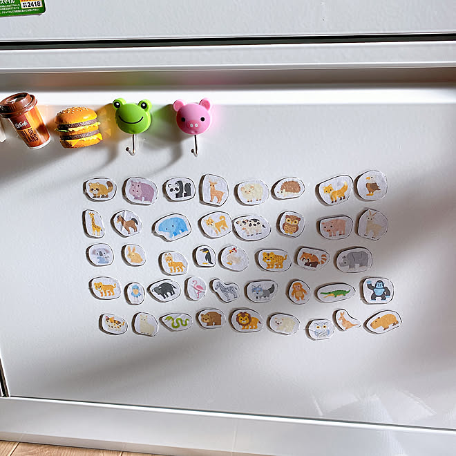 セリア 子供喜ぶ 子供のいる暮らし マグネットシート ホーローパネル などのインテリア実例 05 18 09 08 04 Roomclip ルームクリップ