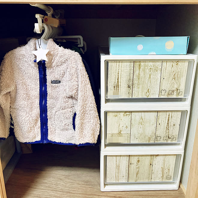ニトリの衣装ケース 子供服収納 押入れ収納 衣装ケース 子供と暮らす などのインテリア実例 11 07 21 33 09 Roomclip ルームクリップ