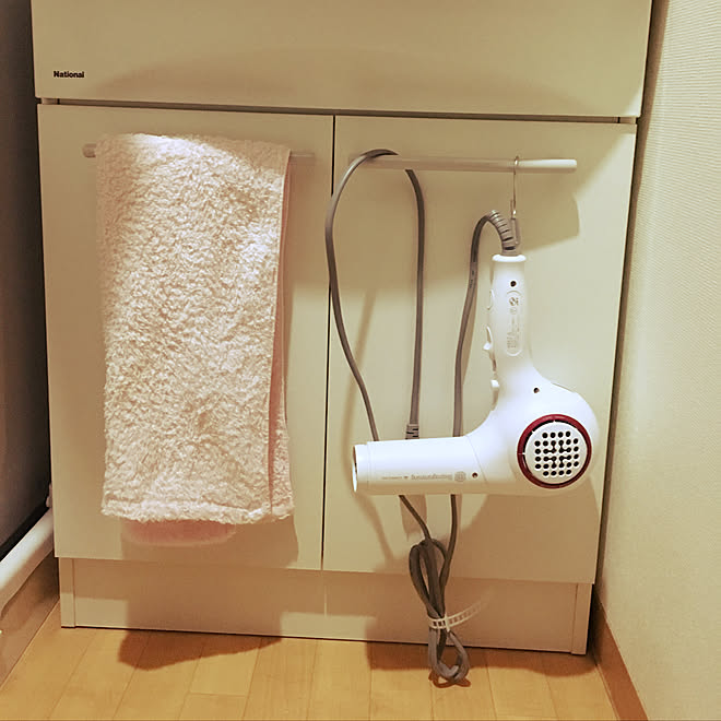バス トイレ 折りたためないドライヤー ドライヤー ドライヤーフック掛け ドライヤー置き場 などのインテリア実例 19 02 24 23 52 46 Roomclip ルームクリップ