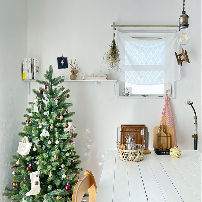 ダイニング ドイツトウヒツリー クリスマスツリー150cm クリスマス 壁 天井のインテリア実例 21 12 13 16 46 00 Roomclip ルームクリップ