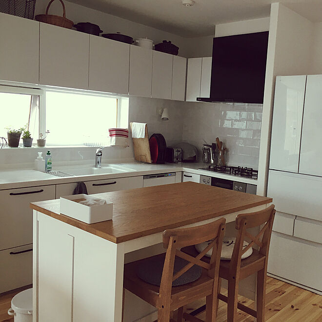 「暮らしを柔軟に活気づける、北欧シンプルなオープンキッチン」 by uoさん