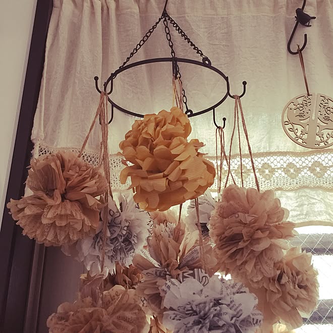 リビング セリア 100均 ペーパーポンポン ペーパーフラワーのインテリア実例 16 07 27 10 00 07 Roomclip ルームクリップ