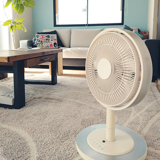 リビング 扇風機 サーキュレーター はがせる壁紙 おしゃれな家 カフェ風 などのインテリア実例 21 07 19 07 57 13 Roomclip ルームクリップ
