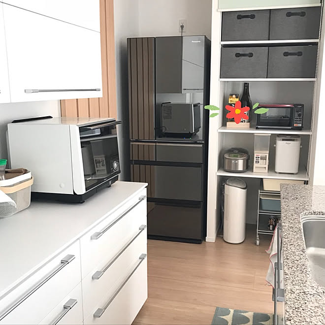 キッチン ロールスクリーン 家電置場兼パントリー 家電収納 可動棚 などのインテリア実例 18 04 01 14 18 10 Roomclip ルームクリップ