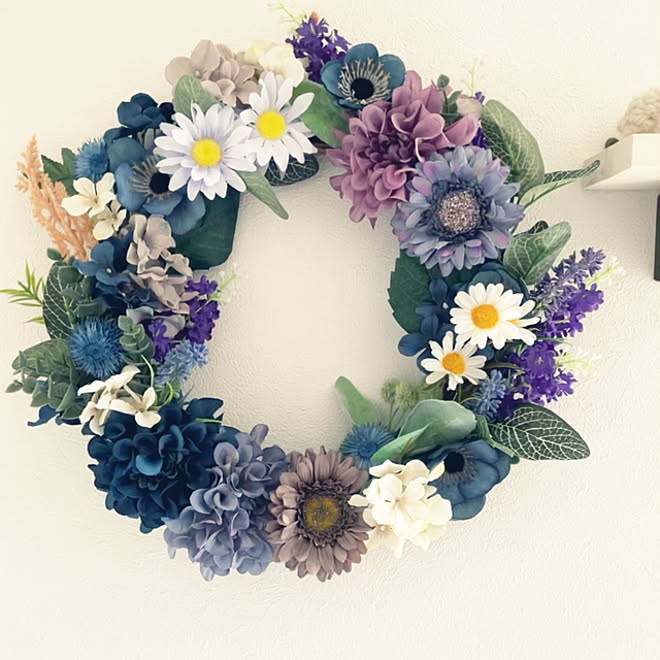 みてみて 喜んでもらえて良かったよ ハンドメイド ダイソーの造花 リース 手作り などのインテリア実例 21 10 29 21 55 34 Roomclip ルームクリップ