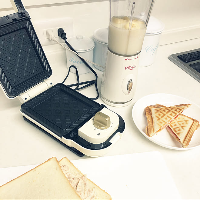 娘からのプレゼント♡/ホットサンドメーカー/BRUNO/中古を買ってリノベーション/みていただきありがとうございます❤️...などのインテリア実例 - 2019-09-17 07:22:10