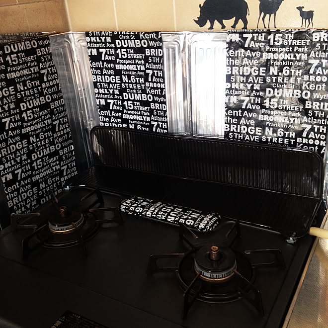 アルミホイルで作るキッチガード