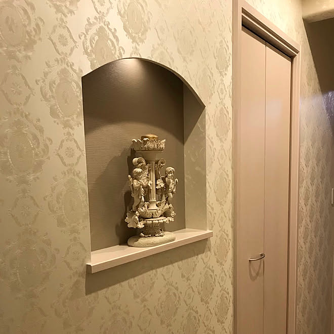 姫系 ニッチ サンゲツクロス シンコールクロス 模様替え などのインテリア実例 08 02 23 04 45 Roomclip ルームクリップ