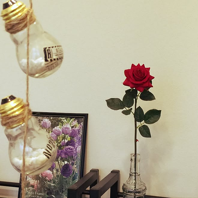 部屋全体 書斎 赤い薔薇 造花 一輪挿しのインテリア実例 16 07 09 22 03 33 Roomclip ルームクリップ