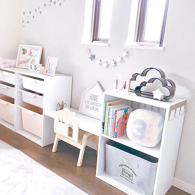 雲シェルフ ニトリ カラーボックスリメイク ウォールステッカー ピンク グレー などのインテリア実例 18 04 16 18 52 12 Roomclip ルームクリップ 雲シェルフ ニトリ カラーボックスリメイク ウォールステッカー ピンク グレー などのインテリア実例 18 04 16 18 52 12 Roomclip ルームクリップ