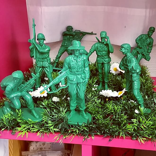 格安新品 ピクサー ディズニー インテリア 当時物 グリーンアーミーメン トイストーリー キャラクターグッズ