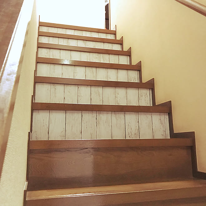 壁 天井 築年越えの自宅 階段 リメイクシート 階段リメイク などのインテリア実例 18 07 26 21 21 26 Roomclip ルームクリップ