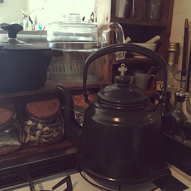 キッチン やかん 艶消し黒 協和工業 阪和ホーロー などのインテリア実例 16 02 26 11 33 38 Roomclip ルームクリップ