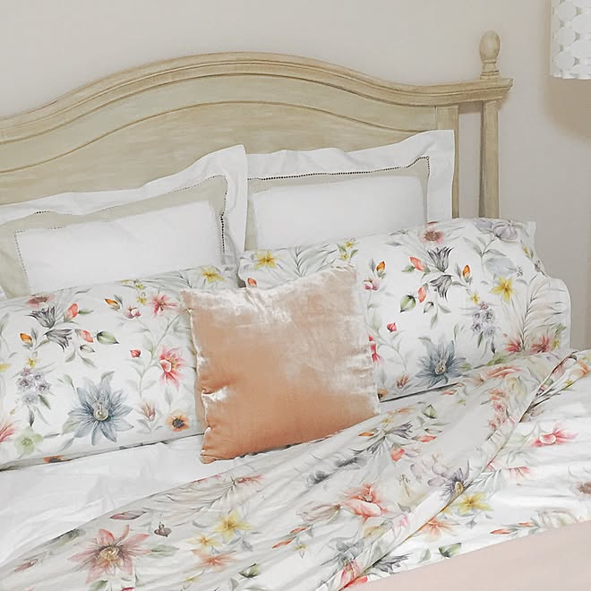 ベッド周り 布団カバー ボタニカル 洋書風 Zara Home などのインテリア実例 17 05 31 23 31 53 Roomclip ルームクリップ