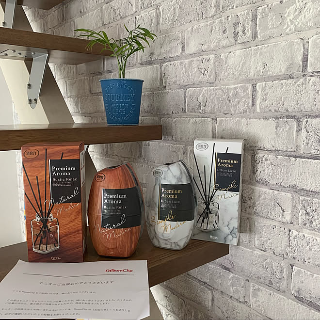 アクセントクロスレンガ柄 アクセントクロス レンガ調クロス リビングイン階段 シースルー階段 などのインテリア実例 21 04 30 11 33 14 Roomclip ルームクリップ