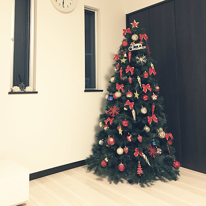 リビング 180cmツリー コストコオーナメント 久々の投稿 白黒インテリア などのインテリア実例 17 11 15 21 32 52 Roomclip ルームクリップ