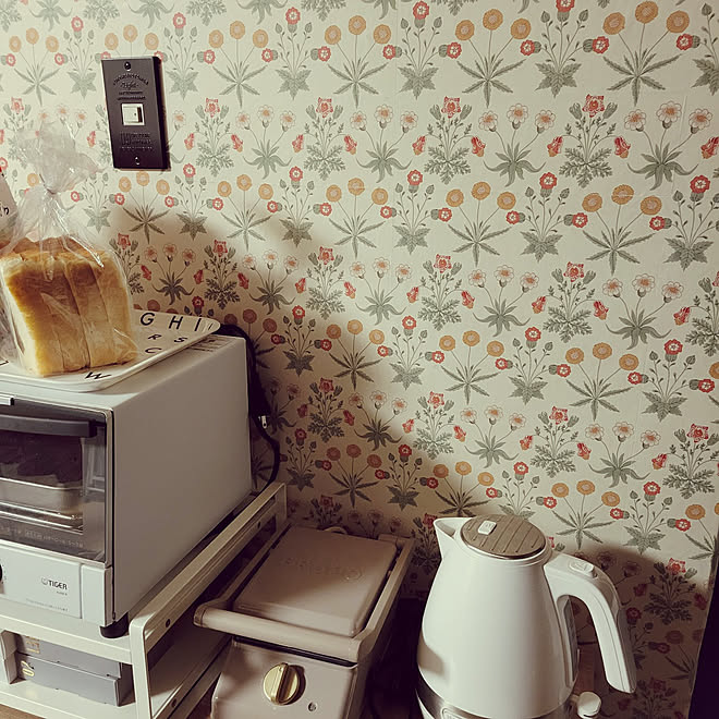 キッチン 高校生男子のいる生活 ダイソー 壁紙 片付けやすい などのインテリア実例 22 02 06 17 48 36 Roomclip ルームクリップ