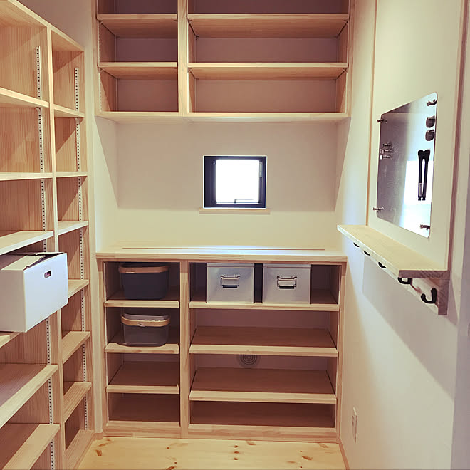 アイアンフック Dulton マグネットボード パントリー収納 無垢の木の家 などのインテリア実例 19 04 11 13 31 37 Roomclip ルームクリップ