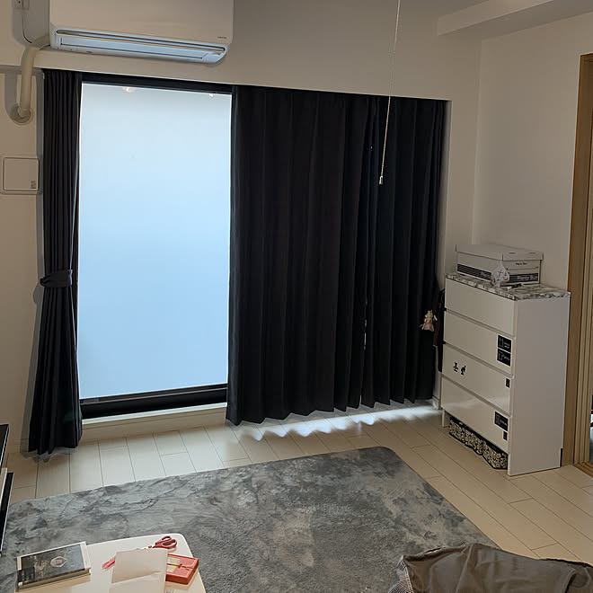 カーテン モノトーン ニトリ ホワイト グレー リビングのインテリア実例 19 03 07 07 58 25 Roomclip ルームクリップ