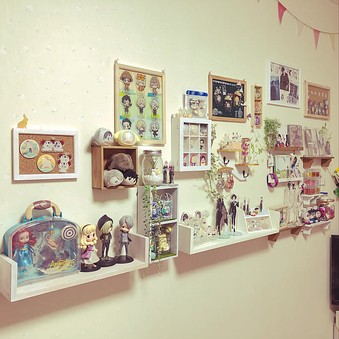 壁 天井 ハンドメイド 3coins オタク部屋 アニメ部屋 などのインテリア実例 17 12 24 17 07 06 Roomclip ルームクリップ