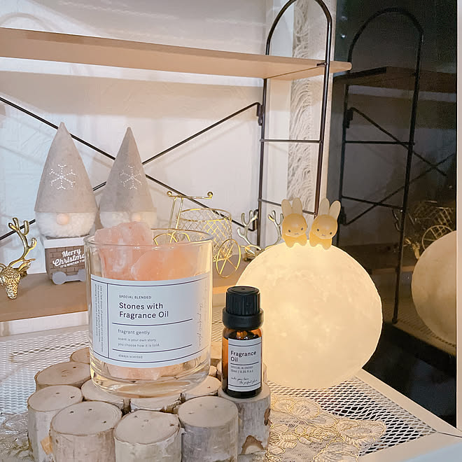 やっと出会えた おしゃれなストーンアロマ 芳香剤 天然石 ストーンアロマ などのインテリア実例 21 12 11 31 10 Roomclip ルームクリップ