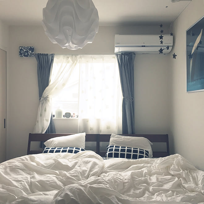 ベッド周り アパートでもおしゃれに 賃貸でも楽しく 子供の絵本を飾りたい 寝室の壁 などのインテリア実例 18 05 11 09 30 29 Roomclip ルームクリップ