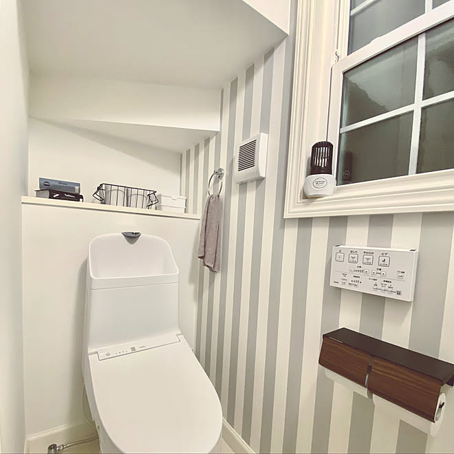 コンセントの位置 トイレットペーパーホルダー セリア雑貨 ダイソー雑貨 Totoトイレ などのインテリア実例 22 02 05 00 32 00 Roomclip ルームクリップ コンセントの位置 トイレットペーパーホルダー セリア雑貨 ダイソー雑貨 Totoトイレ などのインテリア実例 22 02 05 00 32 00 Roomclip ルームクリップ