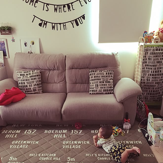 しまむらのラグ 赤ちゃんのいる暮らし 100均 カフェ風 ニトリ などのインテリア実例 16 07 12 12 33 18 Roomclip ルームクリップ