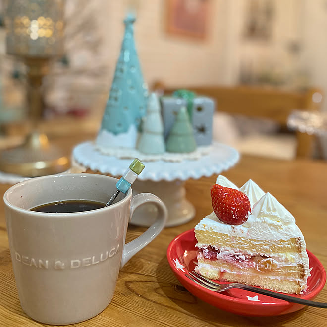 おやつ時間 クリスマスケーキ アンティークのある暮らし クリスマス ワンちゃんの暮らす家 などのインテリア実例 12 24 23 23 18 Roomclip ルームクリップ おやつ時間 クリスマスケーキ アンティークのある暮らし クリスマス ワンちゃんの暮らす家 などのインテリア実例 12 24 23 23 18 Roomclip ルームクリップ