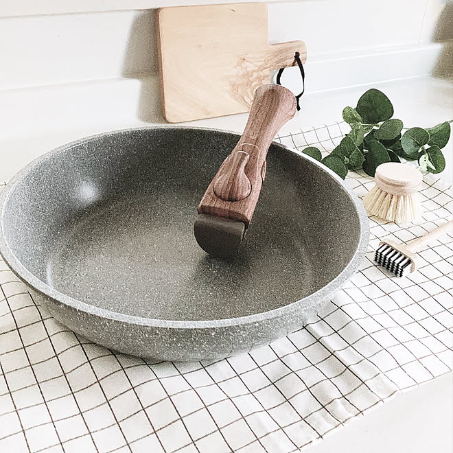 料理は苦手ですが カインズのフライパン カインズ 新商品買ったよ シンプル などのインテリア実例 19 12 04 11 05 48 Roomclip ルームクリップ